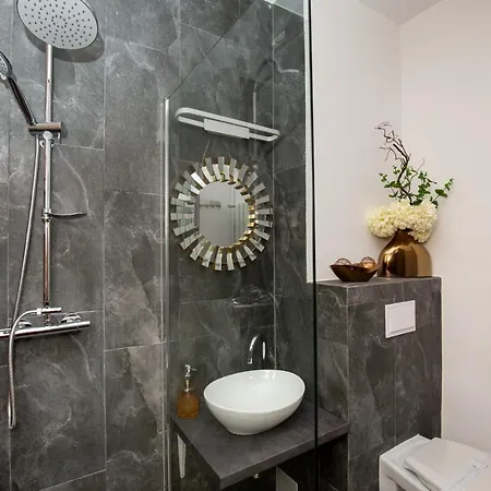 Metropole Royal Ateneum Apartment