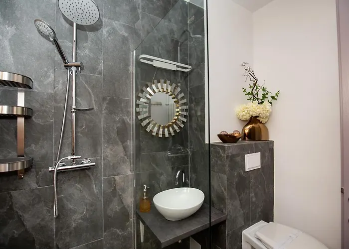 Metropole Royal Ateneum Daire