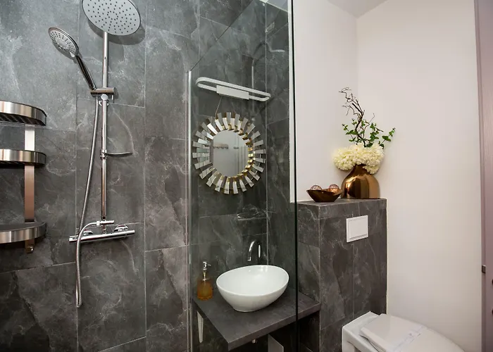 Metropole Royal Ateneum * Bükreş